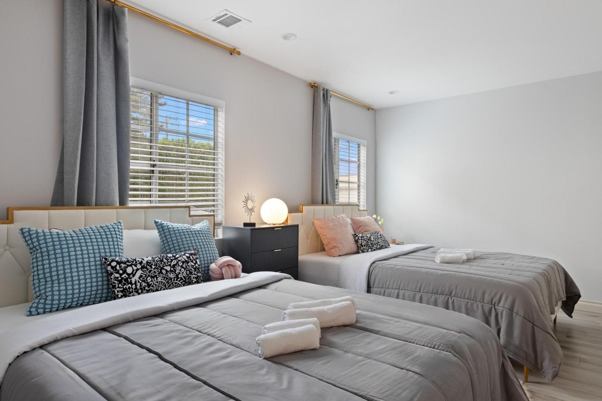 Villa Luxury Oasis In Culver City! Free Parking And Jacuzzi Los Angeles